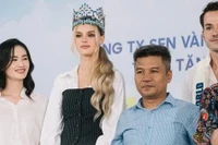 Hoa hậu Ý Nhi đi từ thiện cùng Hoa hậu, Nam vương Thế giới