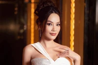 Lê Hoàng Phương mặc gợi cảm, tiết lộ vai trò mới sau nhiệm kỳ Miss Grand Vietnam