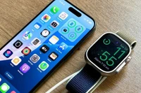 Tính năng bí mật giúp sạc Apple Watch bằng iPhone
