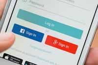 Vì sao không nên đăng nhập các dịch vụ bằng tài khoản Google, Facebook