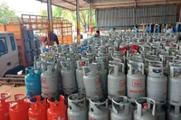 Giá gas trong nước giảm tháng thứ 2 liên tiếp