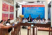 Trung tâm Phát triển quỹ đất TP. Pleiku phối hợp với doanh nghiệp đấu giá tư nhân Đại Phát tổ chức đấu giá 29 lô đất tại khu suối Hội Phú (TP. Pleiku). Ảnh: Lê Nam