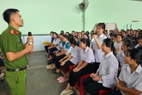 Pleiku: 432 giáo viên, học sinh tham gia ngoại khóa về an ninh học đường, an toàn giao thông