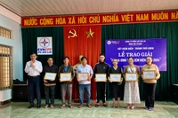 Các gia đình trên địa bàn TP. Pleiku đạt giải A của chương trình "Hộ gia đình tiết kiệm điện năm 2024". Ảnh: Hà Duy
