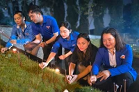 Pleiku: Thắp nến tri ân các Anh hùng liệt sĩ tại Đền tưởng niệm Liệt sĩ Hội Phú