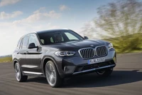Triệu hồi gần 300.000 chiếc BMW phiên bản X3 vì nguy cơ gãy thanh ray cốp