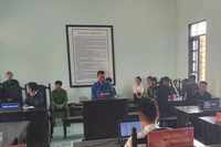 Chém bạn nhậu, lãnh 2 năm tù