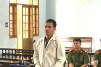 Dùng dao chém bạn, lãnh 11 năm tù