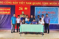 3 cơ quan huyện Chư Sê kết nghĩa với làng Vơng Chép