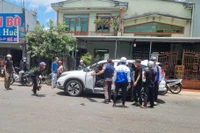 Pleiku: 2 xe máy va chạm trên đường Lê Thánh Tôn, làm 1 người bị thương