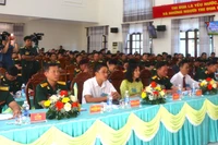 Sư đoàn 2 tặng giấy khen 20 tập thể, cá nhân hoàn thành xuất sắc nhiệm vụ 
