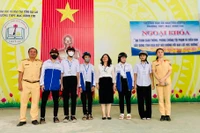 Tuyên truyền pháp luật về giao thông cho giáo viên và học sinh Trường THPT Mạc Đĩnh Chi