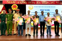 Khen thưởng 5 cá nhân dũng cảm cứu người trong vụ tai nạn ở cầu Phú Mỹ
