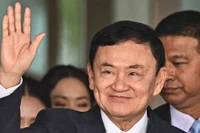 Cựu Thủ tướng Thái Lan Thaksin nhận án tù 8 năm