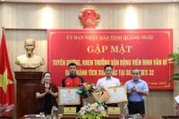 Quảng Ngãi trao thưởng cho võ sĩ Đinh Văn Bí giành vàng SEA Games 32 