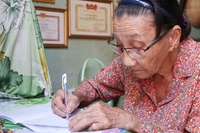 Lớp học đặc biệt của bà giáo già