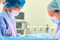 3 phút cứu sống mẹ con sản phụ bị sa dây rốn hiếm gặp