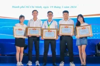 Sinh viên sáng tạo thiết bị đa năng phục vụ làm thí nghiệm