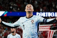 Cristiano Ronaldo cán mốc 900 bàn thắng trong sự nghiệp