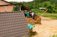 Mưa to ở Gia Lai và Kon Tum cuốn trôi nhiều tài sản, hoa màu