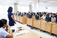 3 trường hợp được miễn thi ngoại ngữ khi thi tuyển công chức