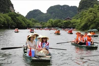 Chủ tịch Thượng viện Australia thăm Khu du lịch sinh thái Tràng An