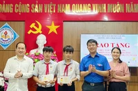 Tuyên dương hai học sinh dũng cảm cứu người đuối nước