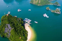 Không phải Phú Quốc hay Đà Nẵng, đây là bãi biển Việt Nam đẹp nhất thế giới