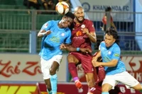 Khó có bất ngờ 2 đỉnh bảng xếp hạng V-League: Người về đỉnh cao, người về vực sâu
