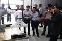 Dây chuyền tự động hóa linh hoạt với kẹp gắp Robot in 3D