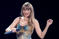 Taylor Swift dẫn đầu kỷ lục về doanh thu từ các chuyến lưu diễn năm 2023