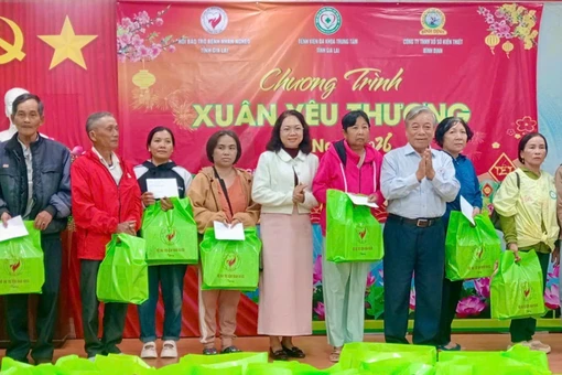 Gia Lai: Mang “Xuân yêu thương” đến bệnh nhân nghèo.