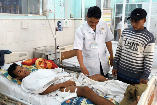 Nhờ các y-bác sĩ hiến máu, bệnh nhân Đinh Yưng đã được phẫu thuật thành công. Ảnh: N.N