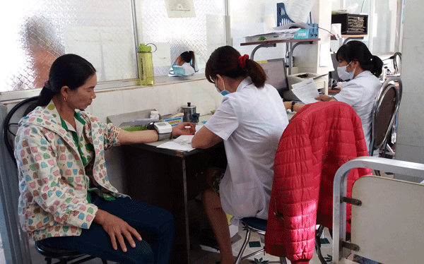 Bác sĩ, nhân viên y tế Bệnh viện 331 nâng cao thái độ phục vụ, hướng đến sự hài lòng người bệnh. Ảnh: N.N