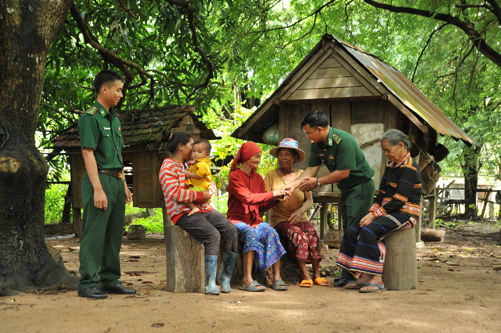 Ảnh: Nhất Hạnh dsc-2013.jpg