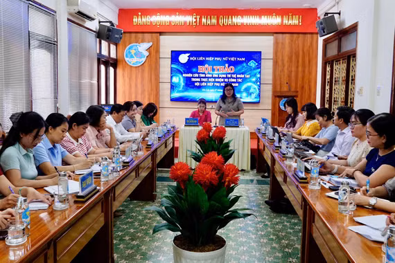 Trung ương Hội Liên hiệp Phụ nữ Việt Nam phối hợp với Hội Liên hiệp Phụ nữ tỉnh tổ chức Hội thảo khoa học về tình hình ứng dụng trí tuệ nhân tạo trong thực hiện nhiệm vụ công tác hội tại tỉnh.
