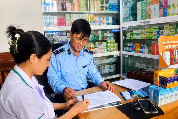 Đội Quản lý thị trường số 9 (Chi cục Quản lý thị trường tỉnh) đã triển khai kiểm tra chuyên đề đối với hoạt động kinh doanh dược