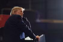 Tổng thống Mỹ Donald Trump treo thưởng 1 triệu USD cho thông tin về gian lận bầu cử