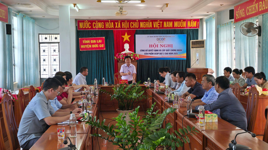 Quang cảnh hội nghị. Ảnh: H.T gen-h-z6714114018973-3c419553791092a00074860077b324d8.jpg