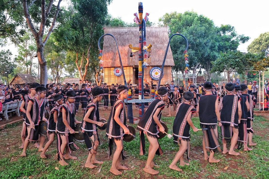 Không gian văn hóa cồng chiêng trong trường học. Ảnh: Hoàng Ngọc