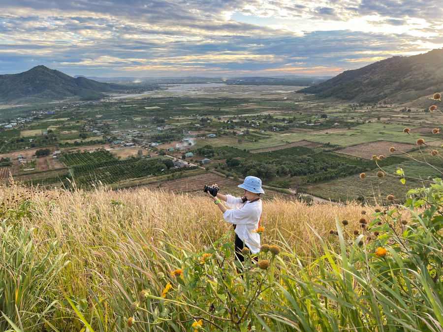 Như một thảo nguyên rộng lớn ở lưng chừng trời. Ảnh: Hoàng Ngọc