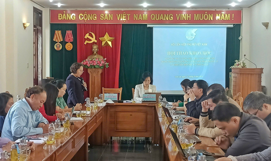 Phó Chủ tịch HĐND tỉnh AYun H&apos;Bút phát biểu tại hội thảo. Ảnh: MINH CHÂU