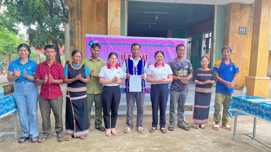 Ra mắt &quot;Tổ truyền thông cộng đồng&quot; tại làng A Lao, xã Lơ Pang