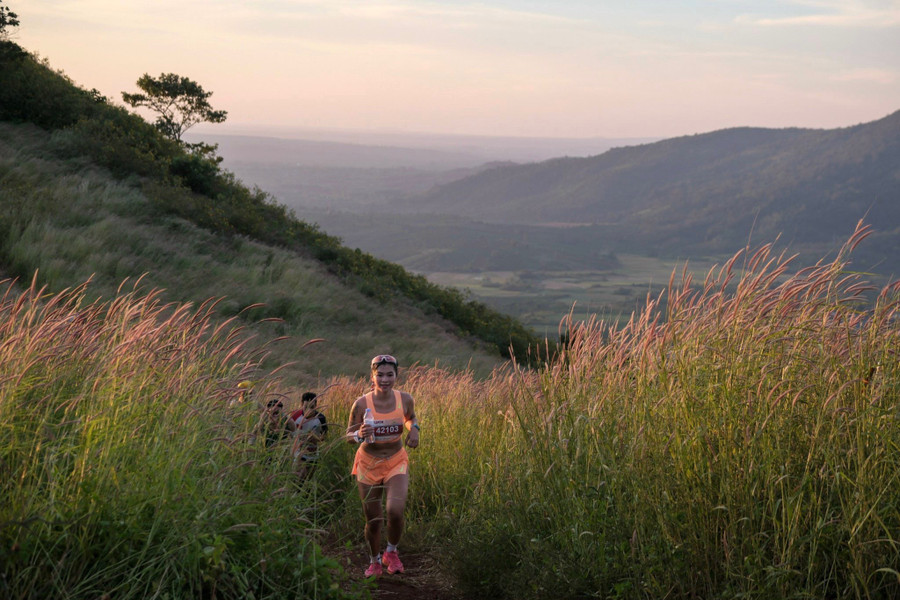 Cung đường chạy trail tuyệt đẹp trên đỉnh núi lửa Chư Đang Ya, huyện Chư Păh. Ảnh: Lê Văn Ngọc