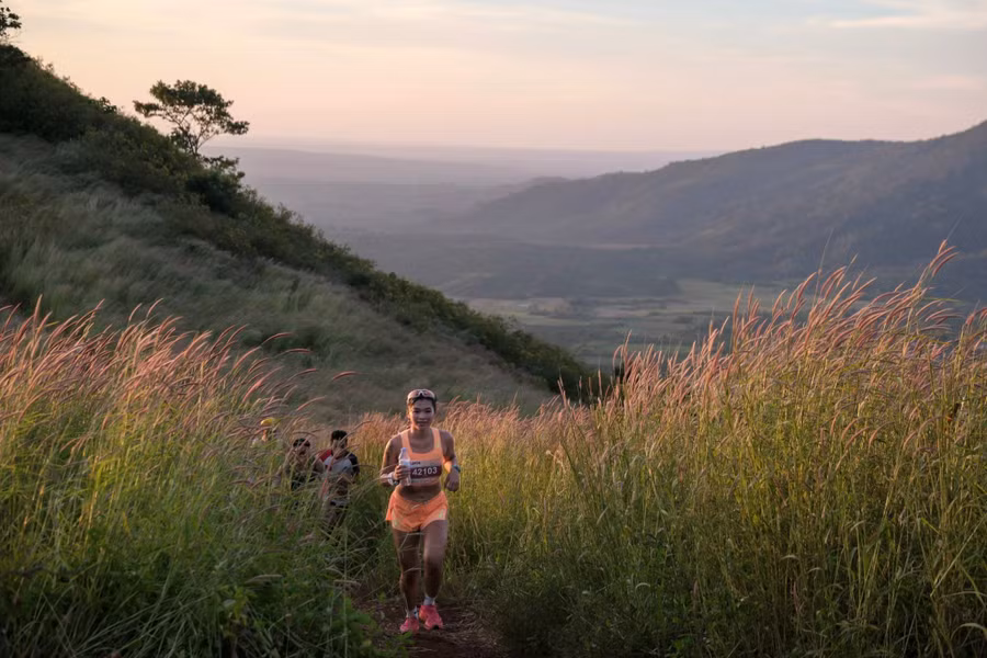 Cung đường chạy trail tuyệt đẹp trên đỉnh núi lửa Chư Đang Ya, huyện Chư Păh. Ảnh: Lê Văn Ngọc