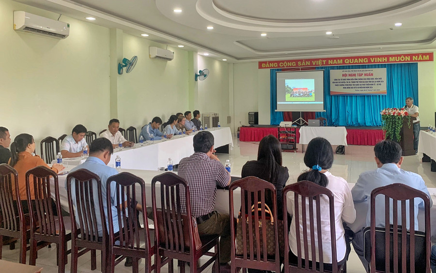 Lớp tập huấn công tác tổ chức chương trình &quot;Cồng chiêng cuối tuần-Thưởng thức và trải nghiệm”, “Sắc màu văn hóa Gia Lai-Bảo tồn và phát triển”. Ảnh: Minh Châu