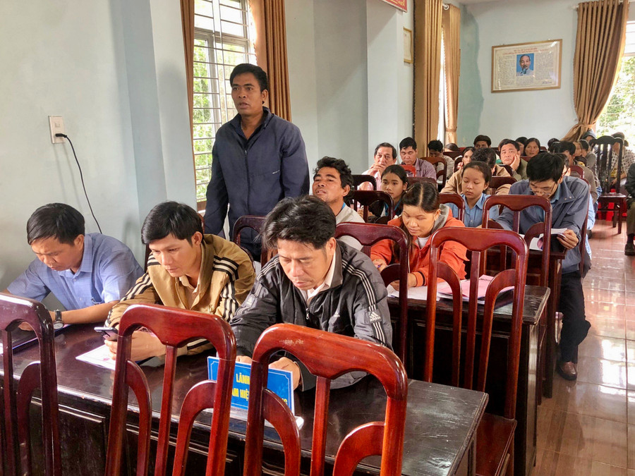 Các đại biểu chia sẻ những khó khăn, vướng mắc, kinh nghiệm trong quá trình triển khai Dự án 8. Ảnh: Minh Châu Các đại biểu chia sẻ những khó khăn, vướng mắc, kinh nghiệm trong quá trình triển khai Dự án 8. Ảnh: Minh Châu