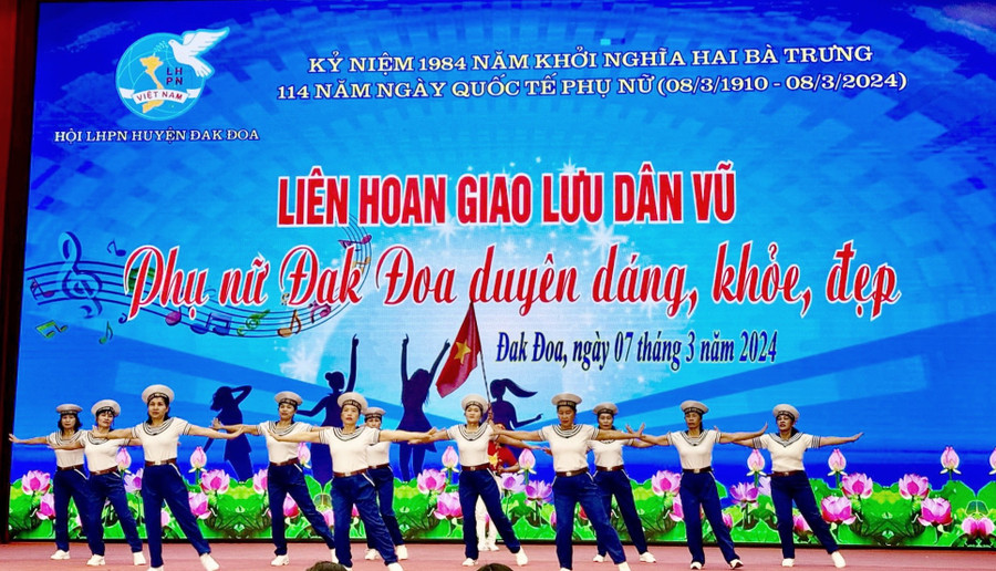 Một tiết mục đặc sắc tham gia liên hoan. Ảnh: Minh Châu Một tiết mục đặc sắc tham gia liên hoan. Ảnh: Minh Châu