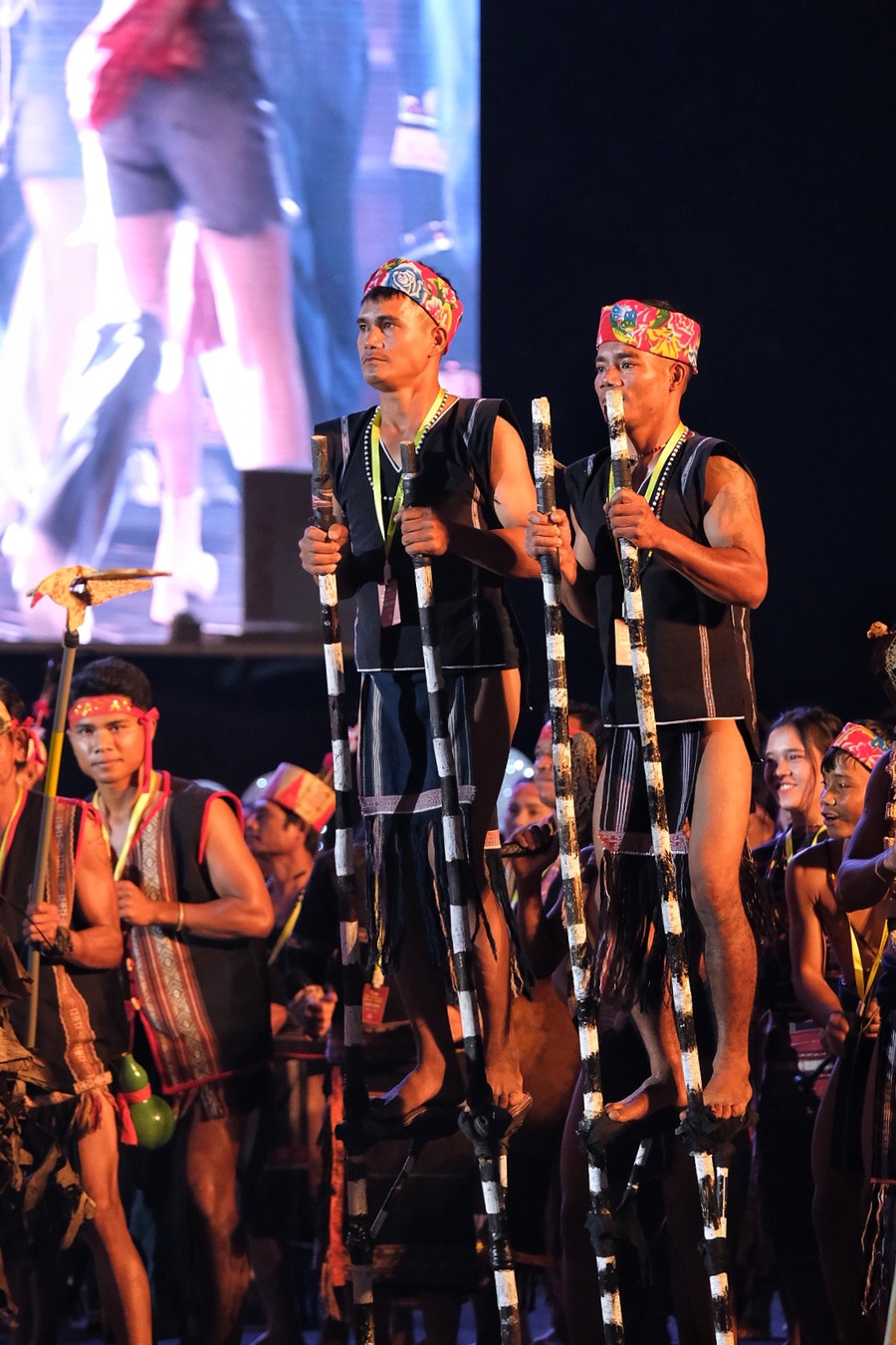 Chủ nhân của "Không gian văn hóa cồng chiêng Tây Nguyên". Ảnh: Hoàng Ngọc Chủ nhân của "Không gian văn hóa cồng chiêng Tây Nguyên". Ảnh: Hoàng Ngọc