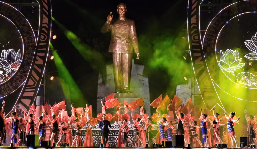 Một tiết mục nghệ thuật trong chương trình. Ảnh: Hoàng Ngọc